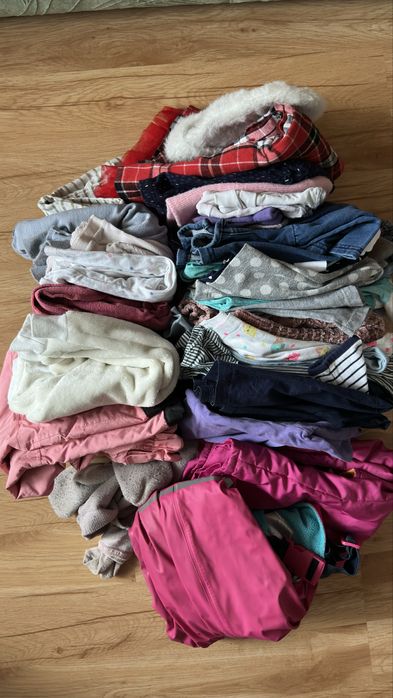 Дитячий різний одяг