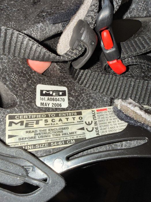 Kask rowerowy MET Scatto niebieski