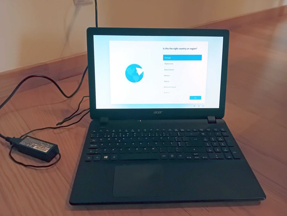 Portátil Acer Intel N3540 Quad-Core 2.16GHz c/ SSD