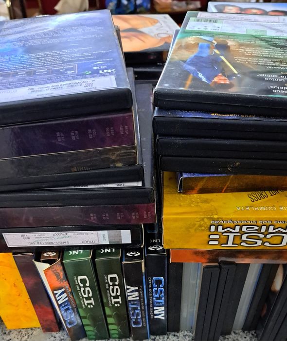 Vendo DVDS filmes e séries