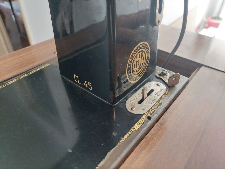 Máquina costura Oliva CL45