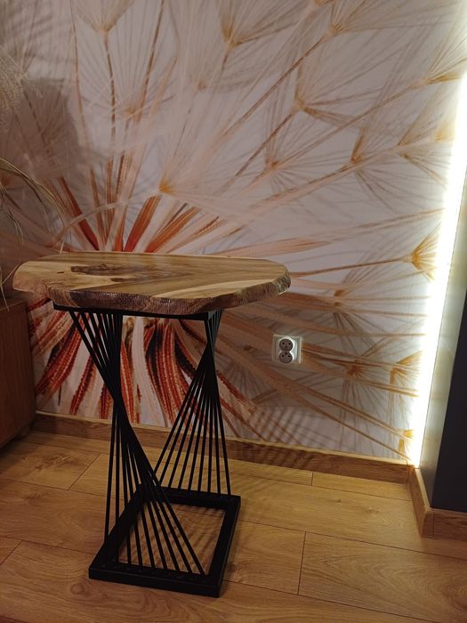 Stolik spiralny z Blatem z Orzecha