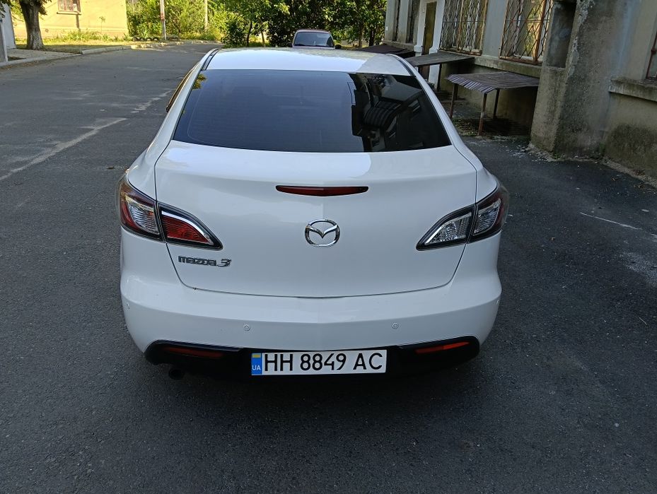 Продам авто Мазда 3