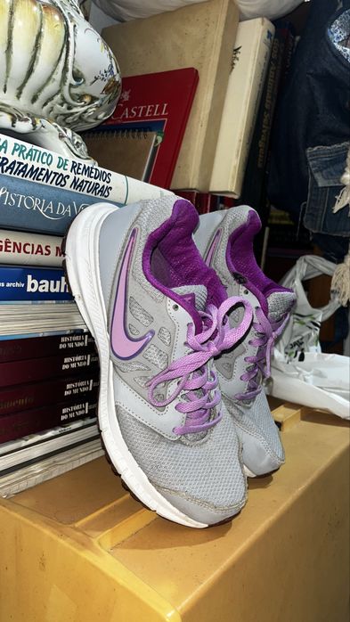 tenis nike roxos