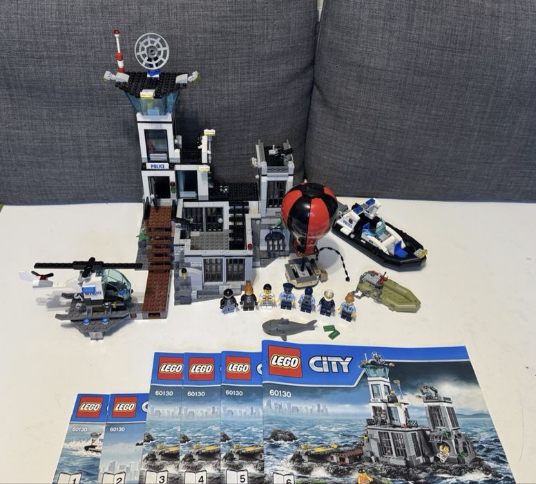 LEGO City 60130 - Więzienna Wyspa, komplet z instrukcją
