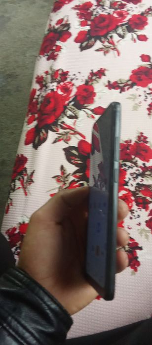 Продаю телефон Redm A2