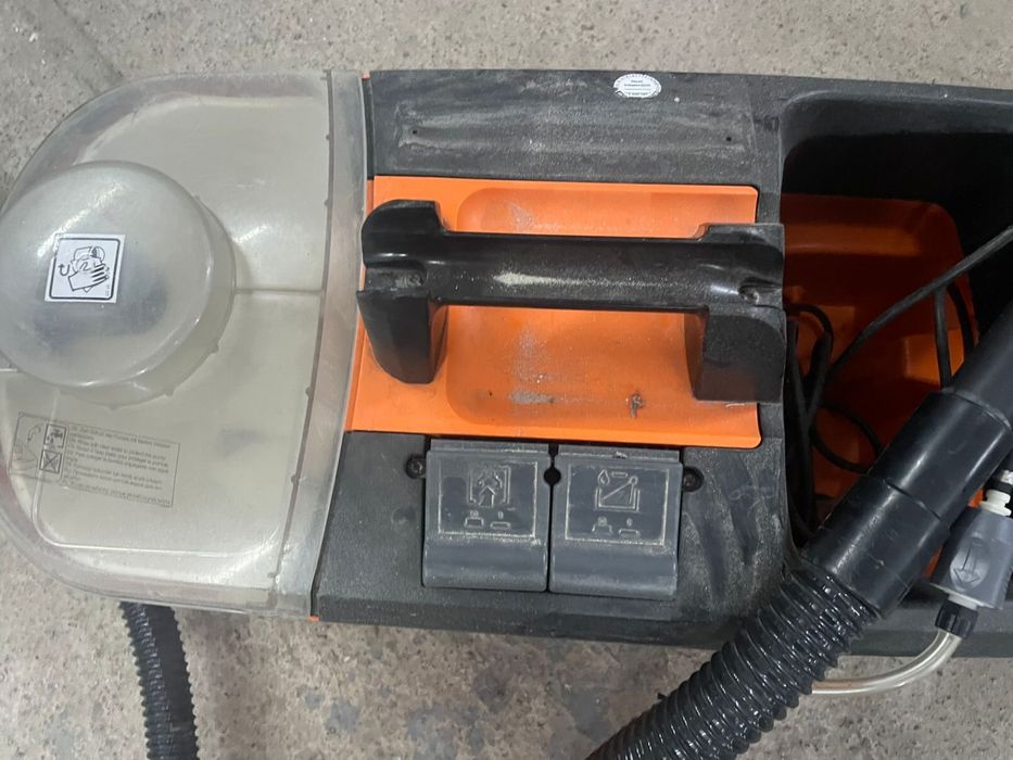 Пилосос Karcher миючий