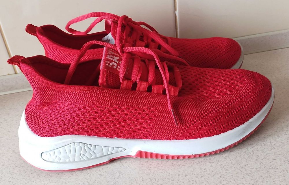 Buty sportowe damskie, Nr 40, wkładka 26 cm, stan idealny