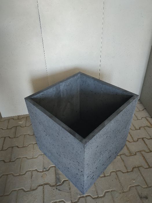 Donice Betonowe, Donice z Betonu Architektonicznego, 60x60x60 PROMOCJA
