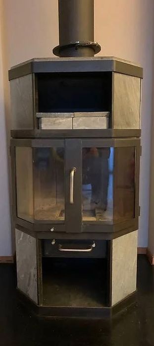 Niepowtarzalny kominek z naturalnego steatytu