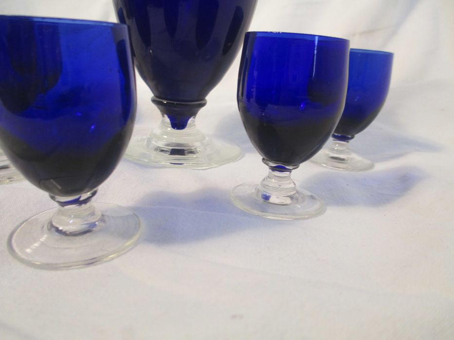 Conjunto de servir licores em azul cobalto
