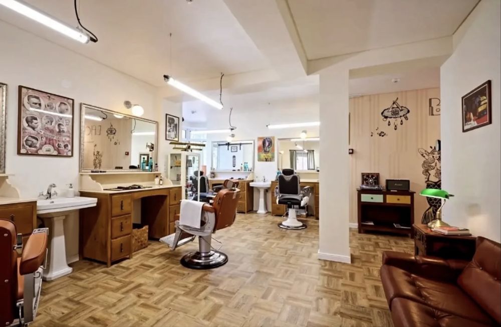 Móveis para barbearia e salões (por orçamento)