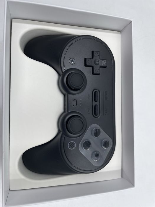 Czarny kontroler 8BitDo Pro 2