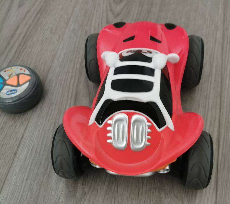 Carro chicco telecomandado