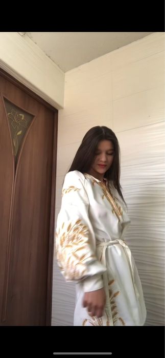 Вишита сукня вишита колосками