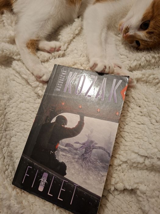 Fiolet. Magdalena Kozak.