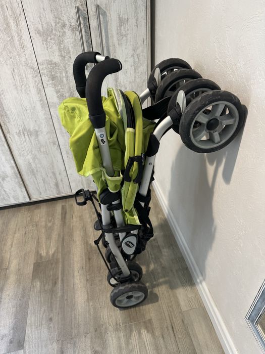 Прогулянкова коляска chicco