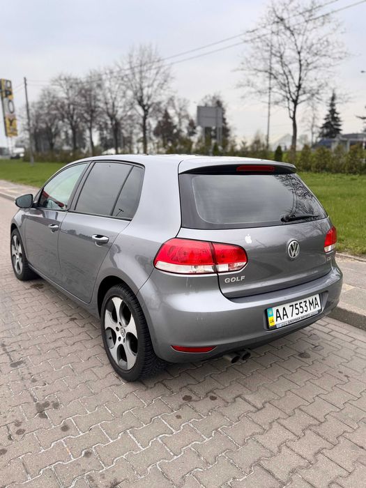 Volkswagen Golf 2011 - $8900