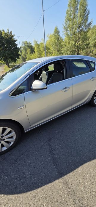 Opel Astra J 2010 Turbo