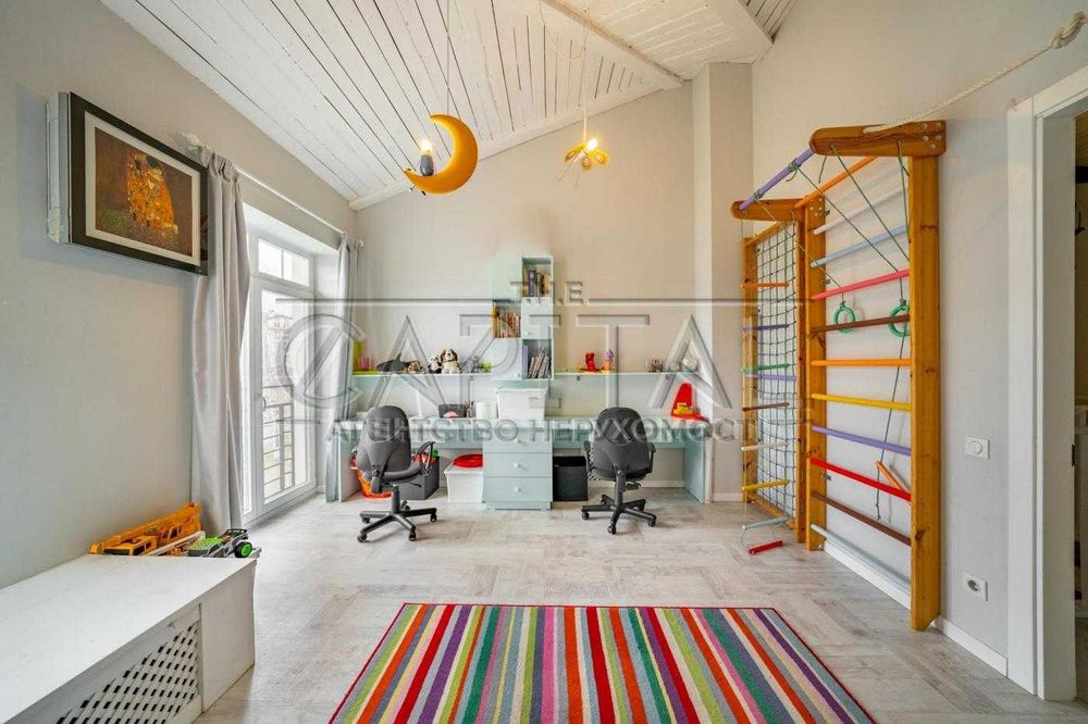 Таунхаус з терасою/газ/на березі річки/КМ Сонячний Луч, Козин