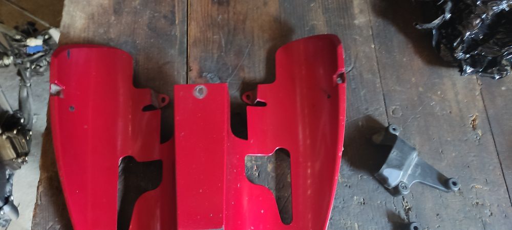 Yamaha R1 rn 19 wypełnienie ogona