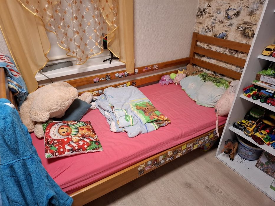 Двухярусне ліжко