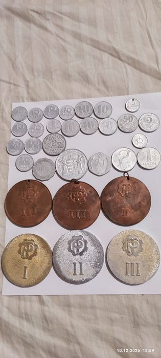 Продам монеты разные.
