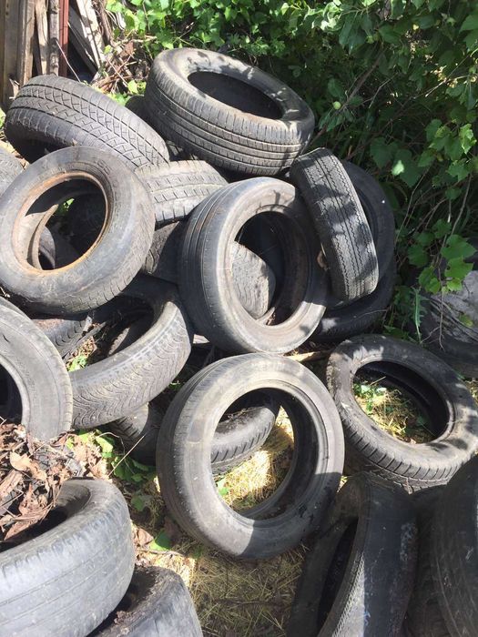 Отдам бесплатно шины для блокпоста клумбы