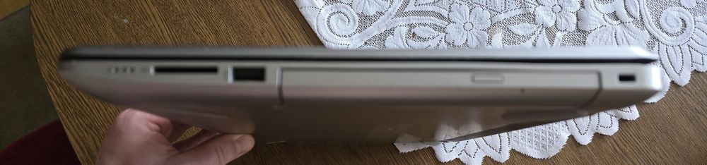 Laptop HP 250 G6 256 GB 4GB Ram Win 10 Bardzo Dobry Stan Torba