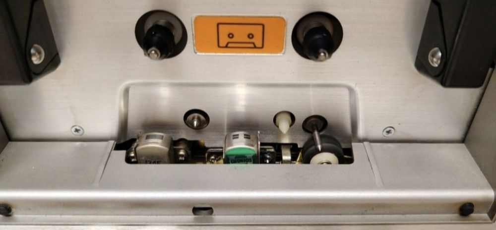 Magnetofon kasetowy JVC