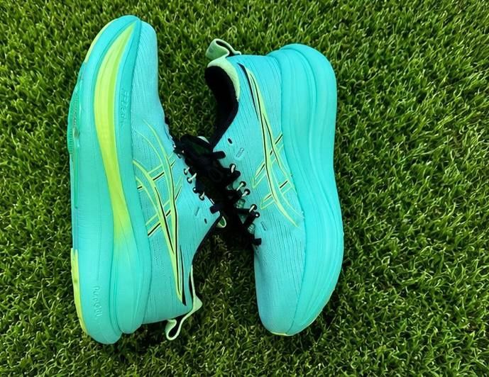 ASICS Gel Nimbus 28, 44 кросівки для бігу, тренування