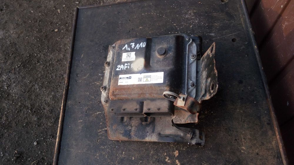 Sterownik komputer silnika Opel Astra H Zafira B 1.7 cdti 110KM MB
