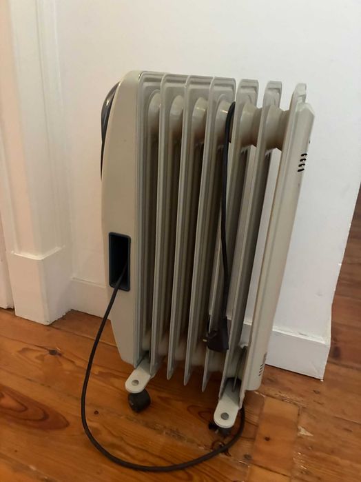 Aquecedor elétrico a funcionar – regulador avariado