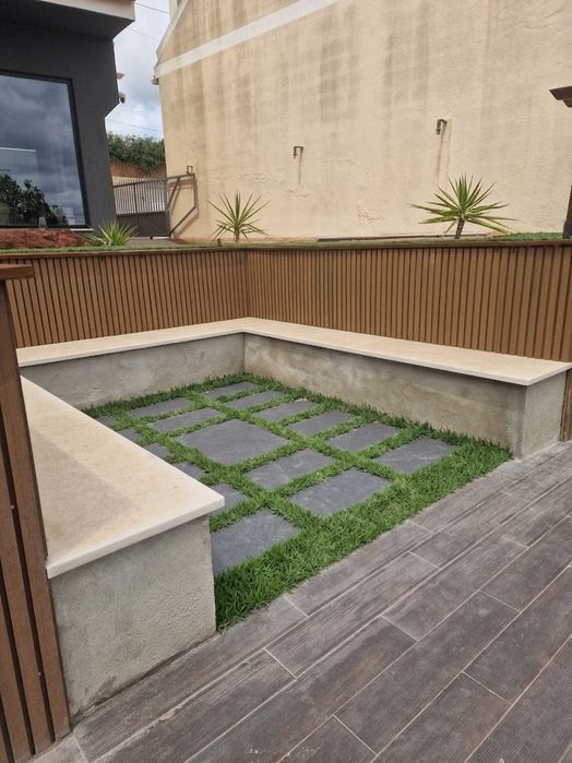 Espaço exterior para eventos com piscina

- Diária 10h00 as 20h00
- Não é permitido pernoitar 
- Não é permitido DJ ou banda/grupos de músicas ao vivo