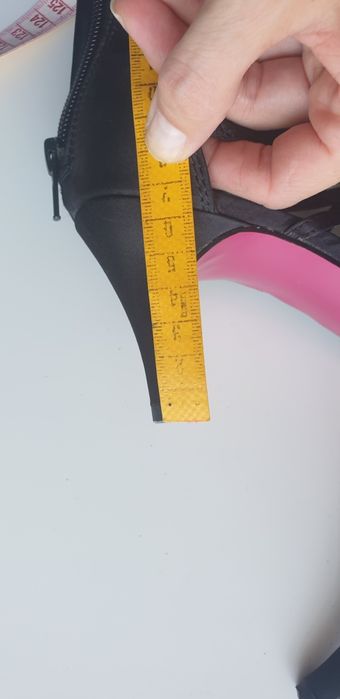 Buty na obcasie 7 cm. Szpilki. Czarne. Rozm. 37