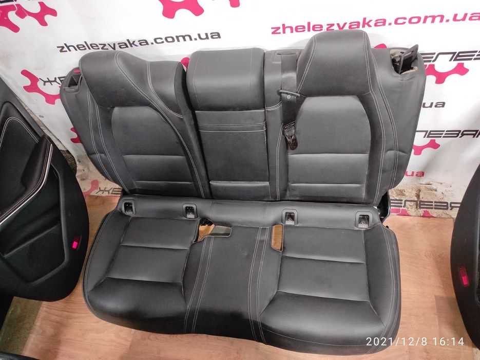 W117 Mercedes CLA 13-19 салон сиденья электро выдвижной подколенник