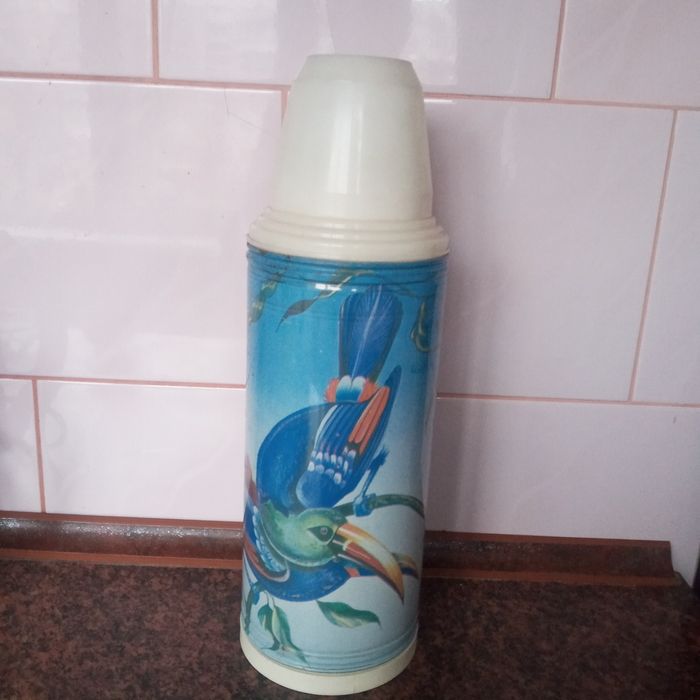 Термос отлично держит тепло