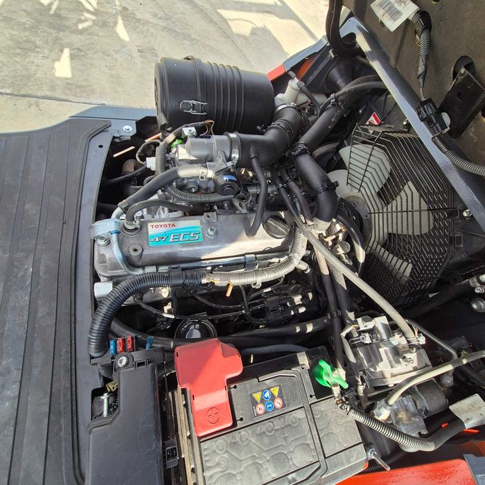 TOYOTA 1,5 тон Кабіна