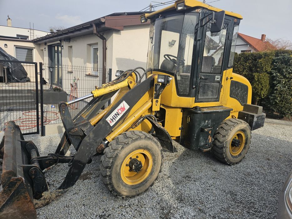 Wynajem ładowark wywrotka 3.5, traktorów sprzęt bodowlny