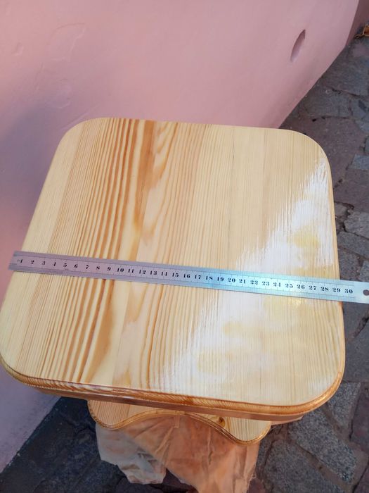 Підставка ,табурет під кімнатне дерево