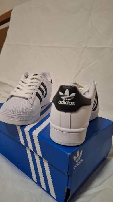 Sapatilhas Adidas Superstar Brancas/Preto – Novas