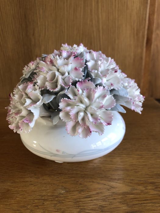 Flor em porcelana Royal doulton carnation H5084