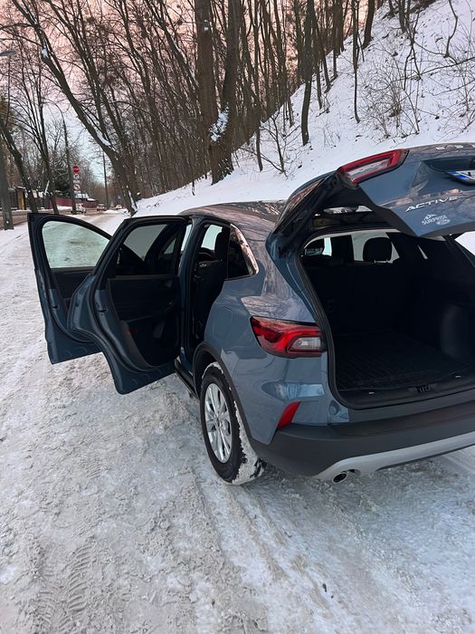 Продаю новий Ford Escape