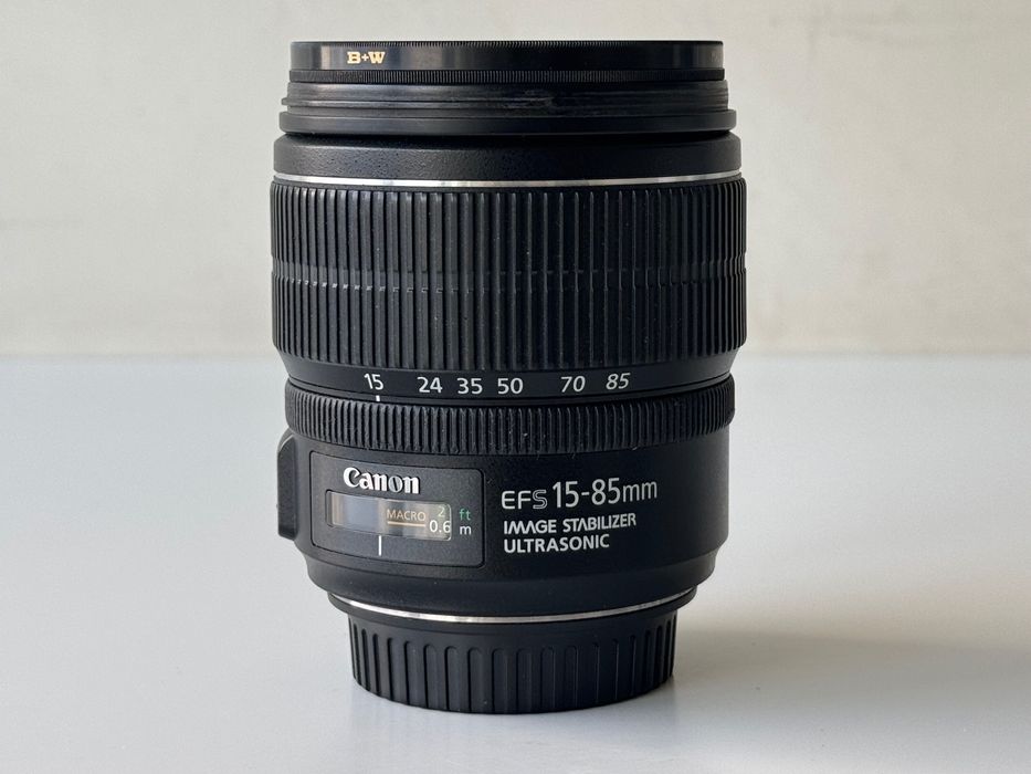 Objetiva Canon EF-S 15-85mm f/3,5-5.6 IS USM