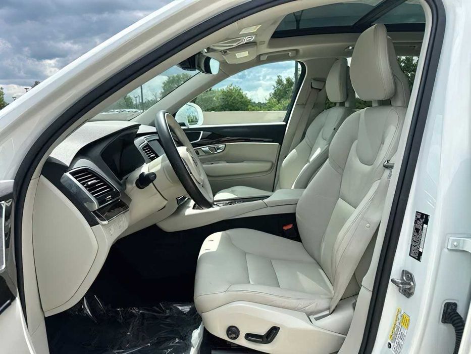 Volvo XC90      2018