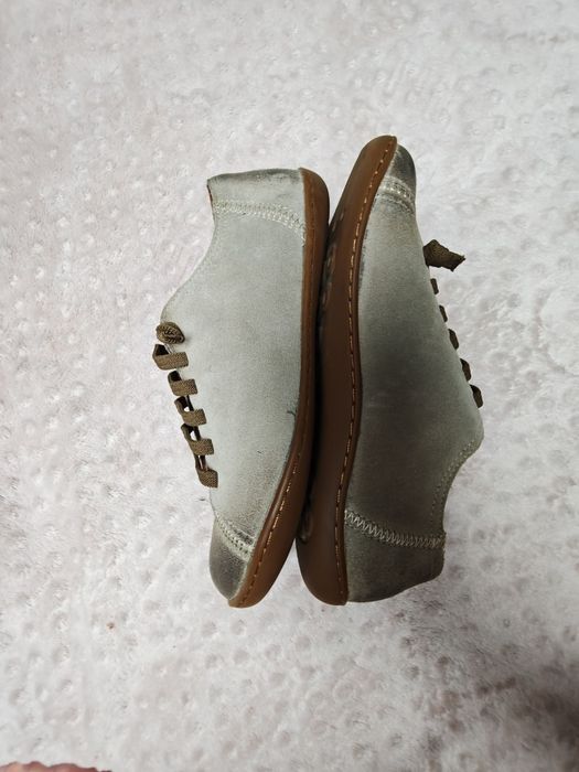 Buty, półbuty a la Camper Peu
