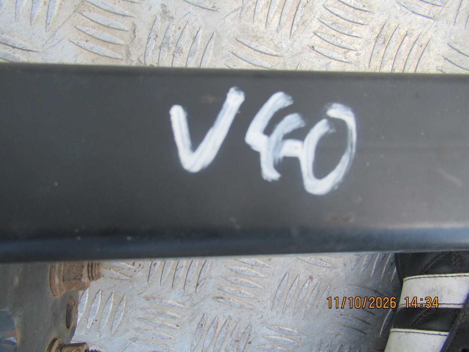 Hak holowniczy  Volvo V-40