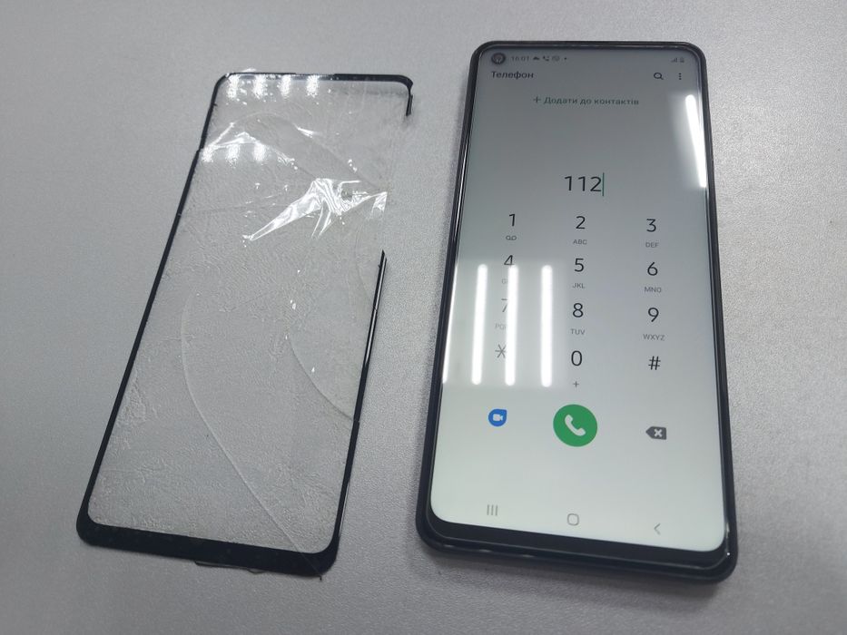 Заміна скла сенсора екрана дисплея Samsung iPhone Xiaomi Huawei