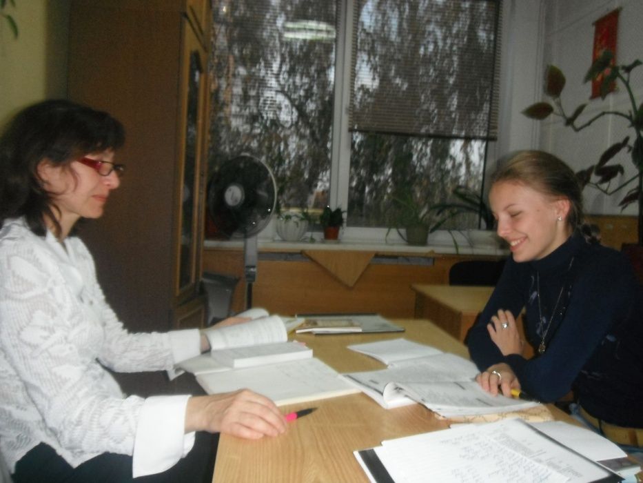 Репетитор онлайн: математика/фізика, хімія/біологія, історія/географія