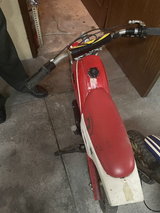 Motos as gasolina ussadas  cada uma 150 euros